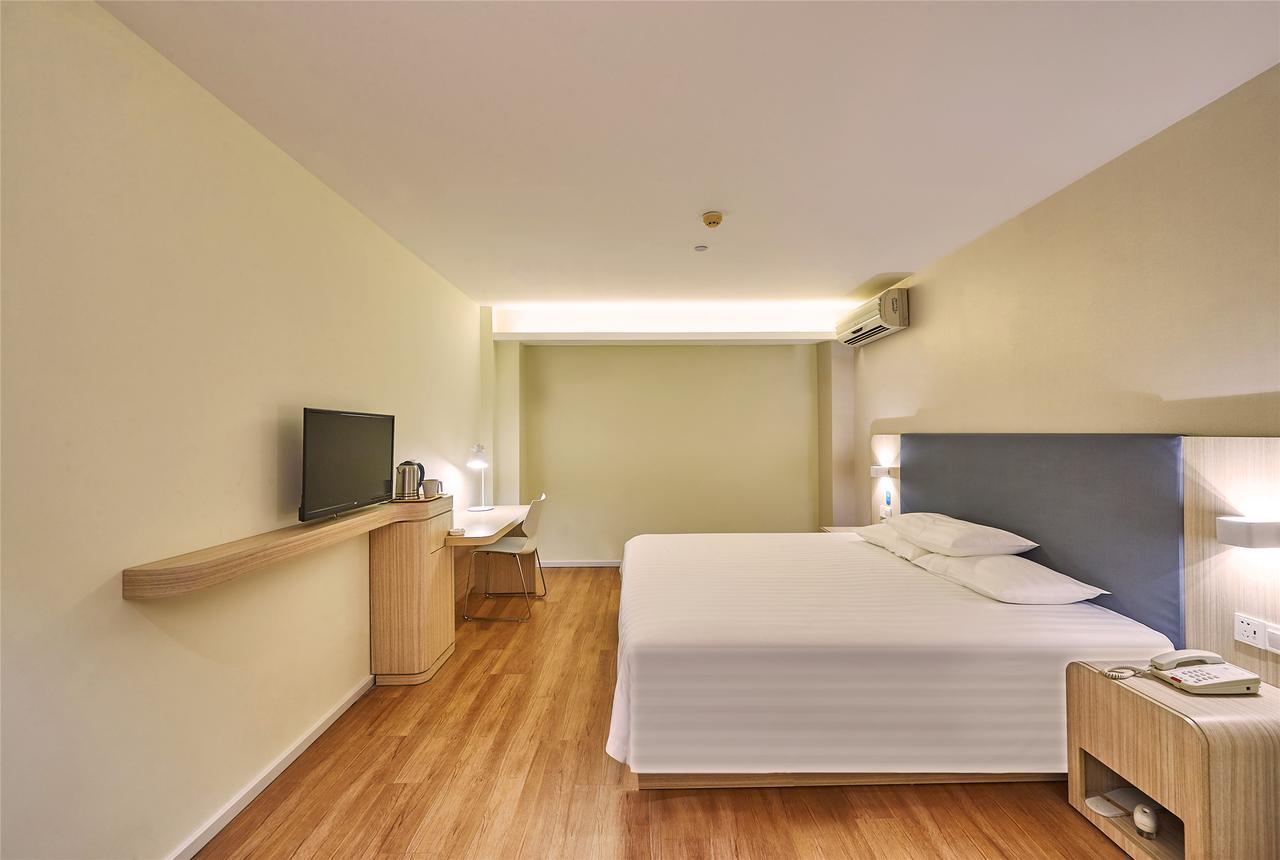 Hanting Hotel Qingdao Zhanqiao Railway Station Exterior foto