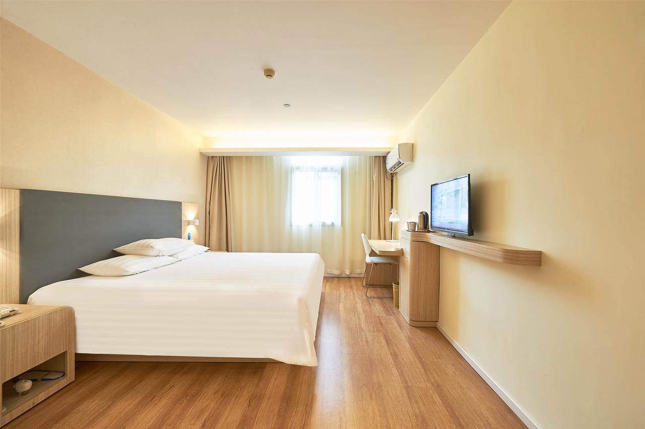 Hanting Hotel Qingdao Zhanqiao Railway Station Exterior foto